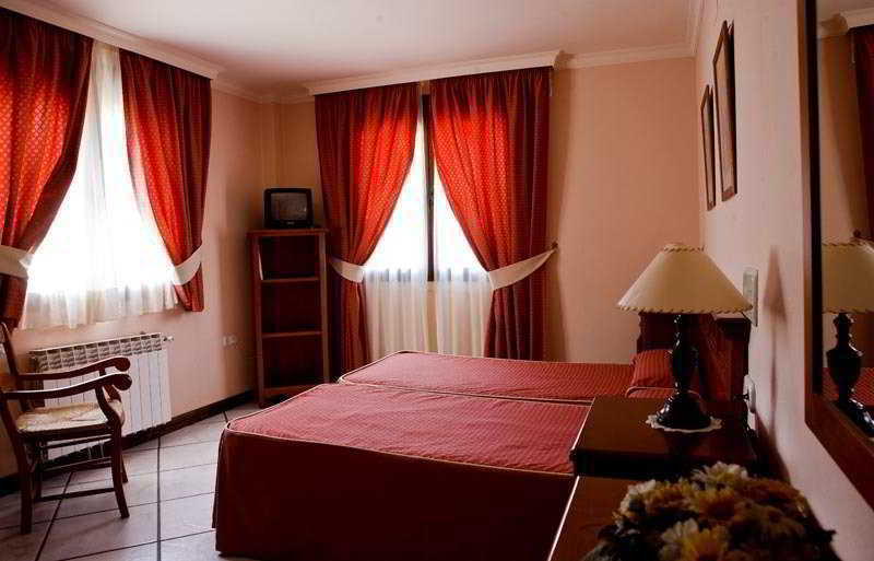 La Del Conde 3*